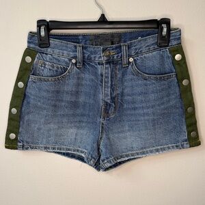Blue Revival Denim Shorts Size 26 Olive Green Snap Side Trim Low Rise